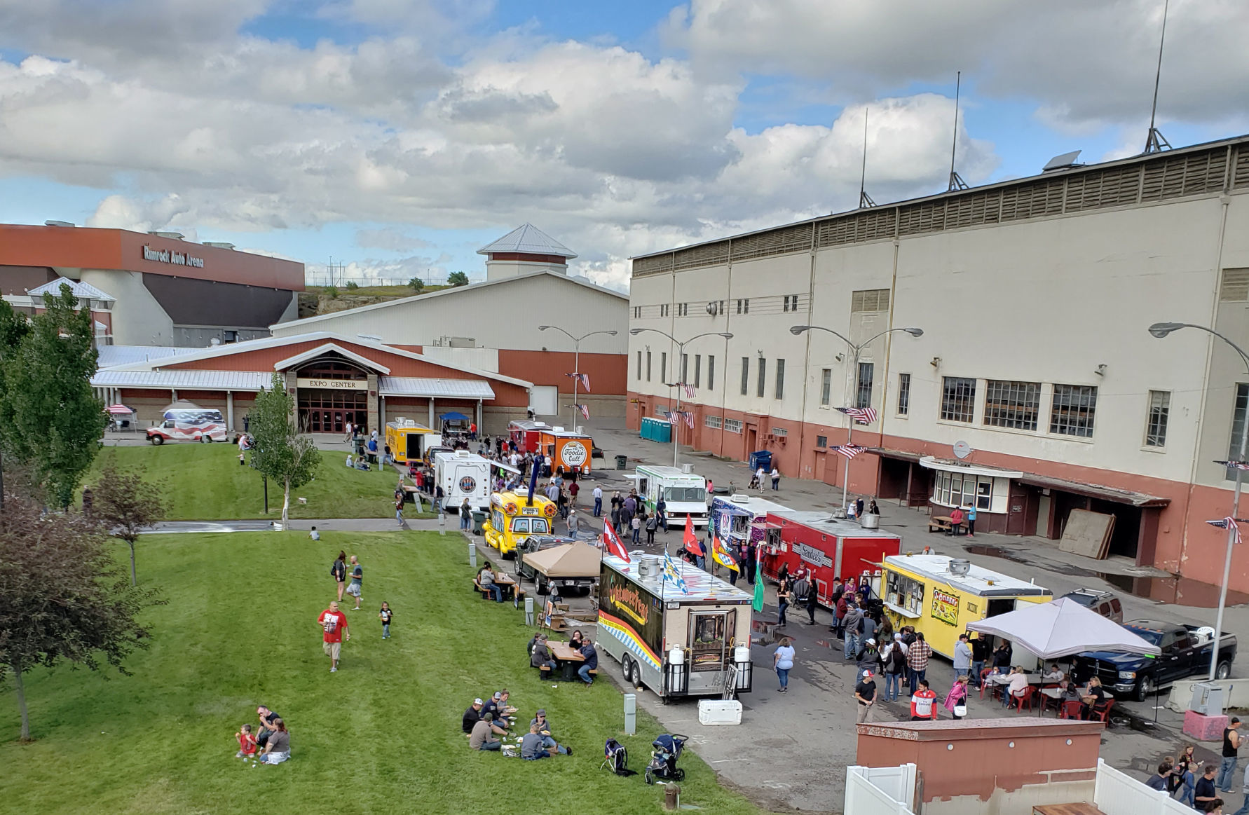 Food Truck Battle on the Yellowstone